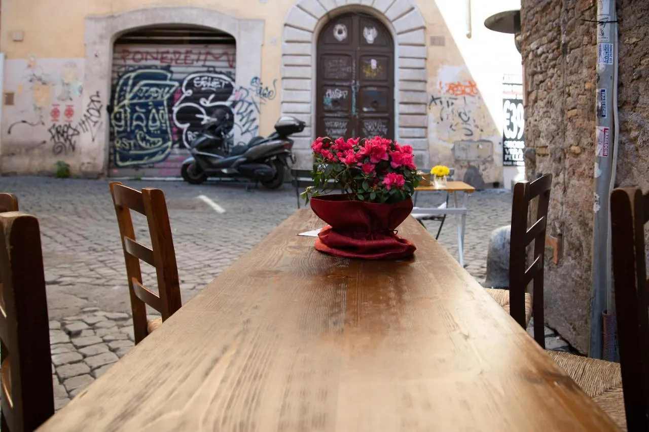 Trastevere Colorful Apartment With Terrace! Rome Italy