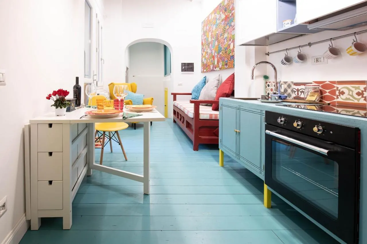 Trastevere Colorful Apartment With Terrace! Rome