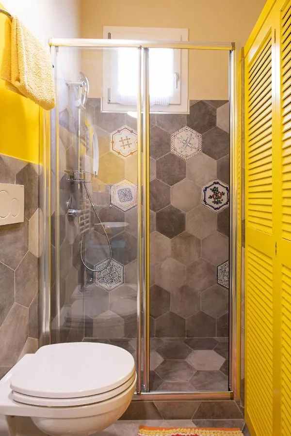 Trastevere Colorful Apartment With Terrace! Rome