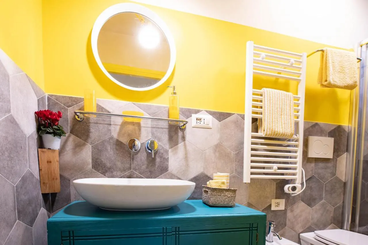 Trastevere Colorful Apartment With Terrace! Rome