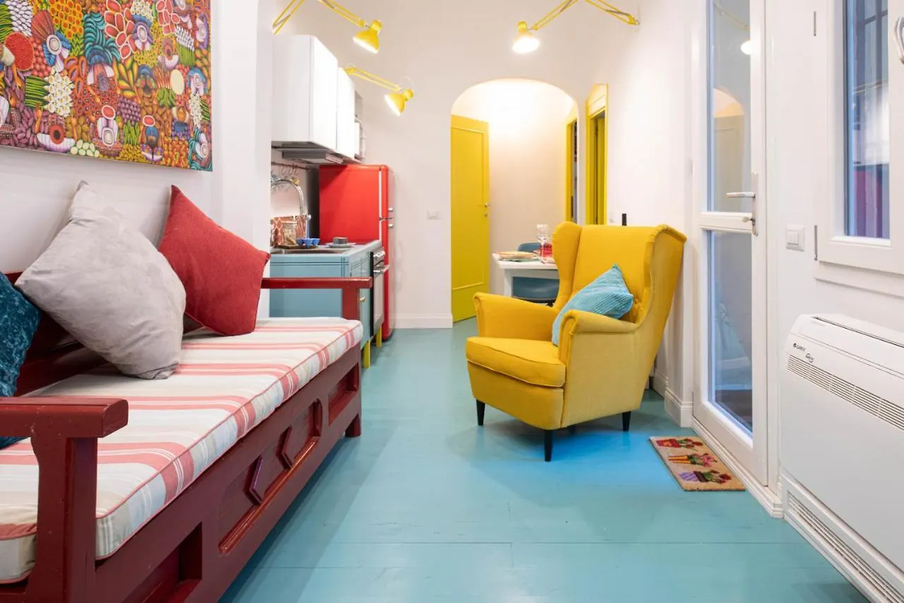 Trastevere Colorful Apartment With Terrace! Rome