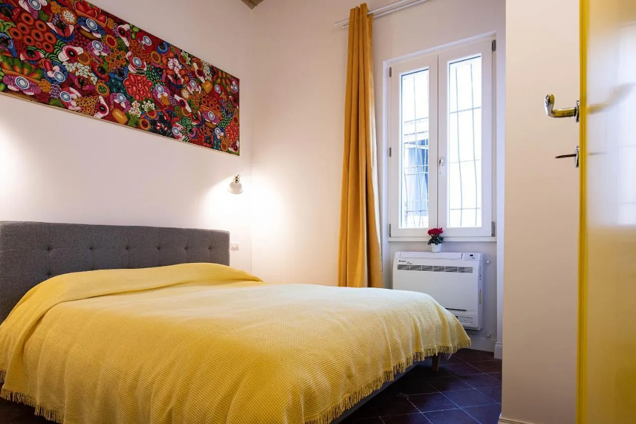 Trastevere Colorful Apartment With Terrace! Rome